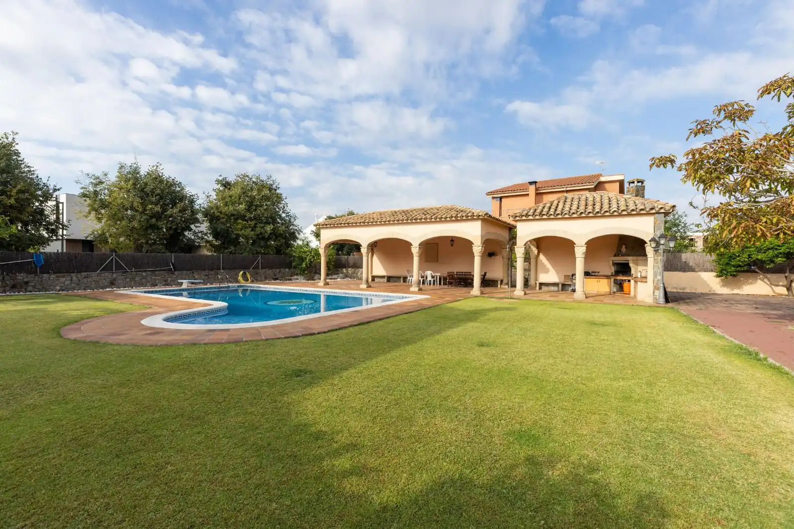 Jardí de Casa o xalet en venda en Mataró amb Terrassa i Piscina