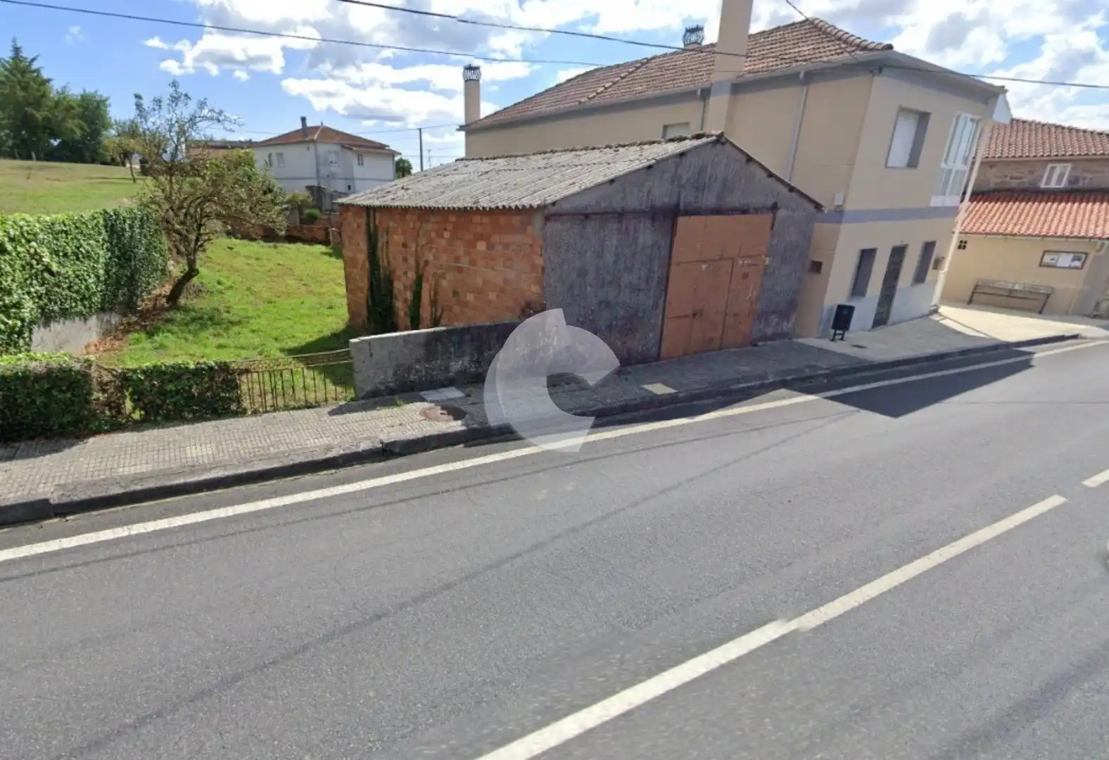Vista exterior de Casa adosada en venda en Xunqueira de Espadanedo amb Jardí privat