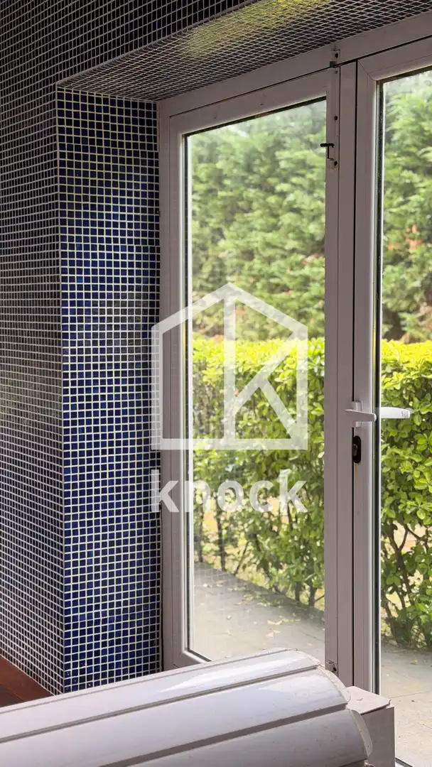 Jardí de Casa o xalet en venda en Oviedo  amb Calefacció, Parquet i Terrassa