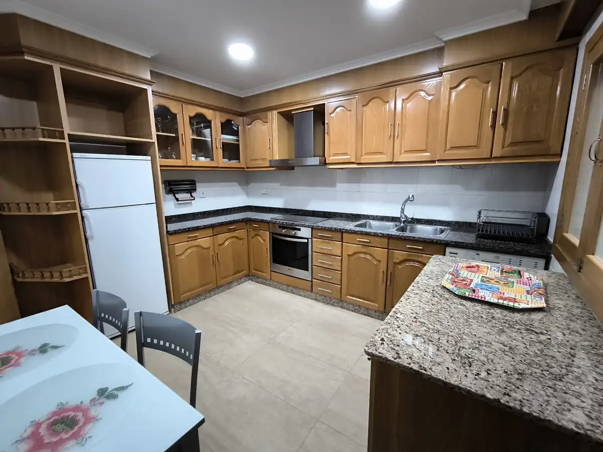 Cocina de Piso en venta en Vilagarcía de Arousa con Calefacción, Parquet y Amueblado