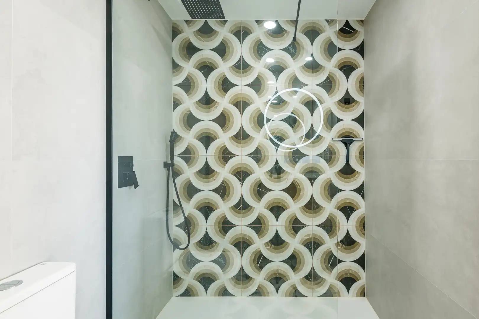 Baño de Piso en venta en Alicante / Alacant con Aire acondicionado, Terraza y Amueblado
