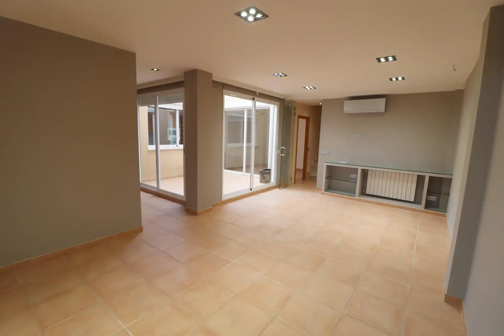 Casa pareada con jardín en alquiler en Pobles del Nord, imagen 5