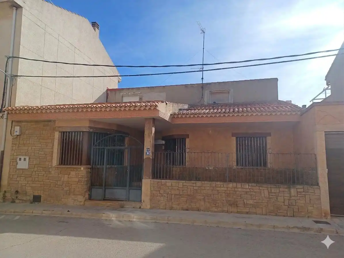 Casa en venta en Madrigueras