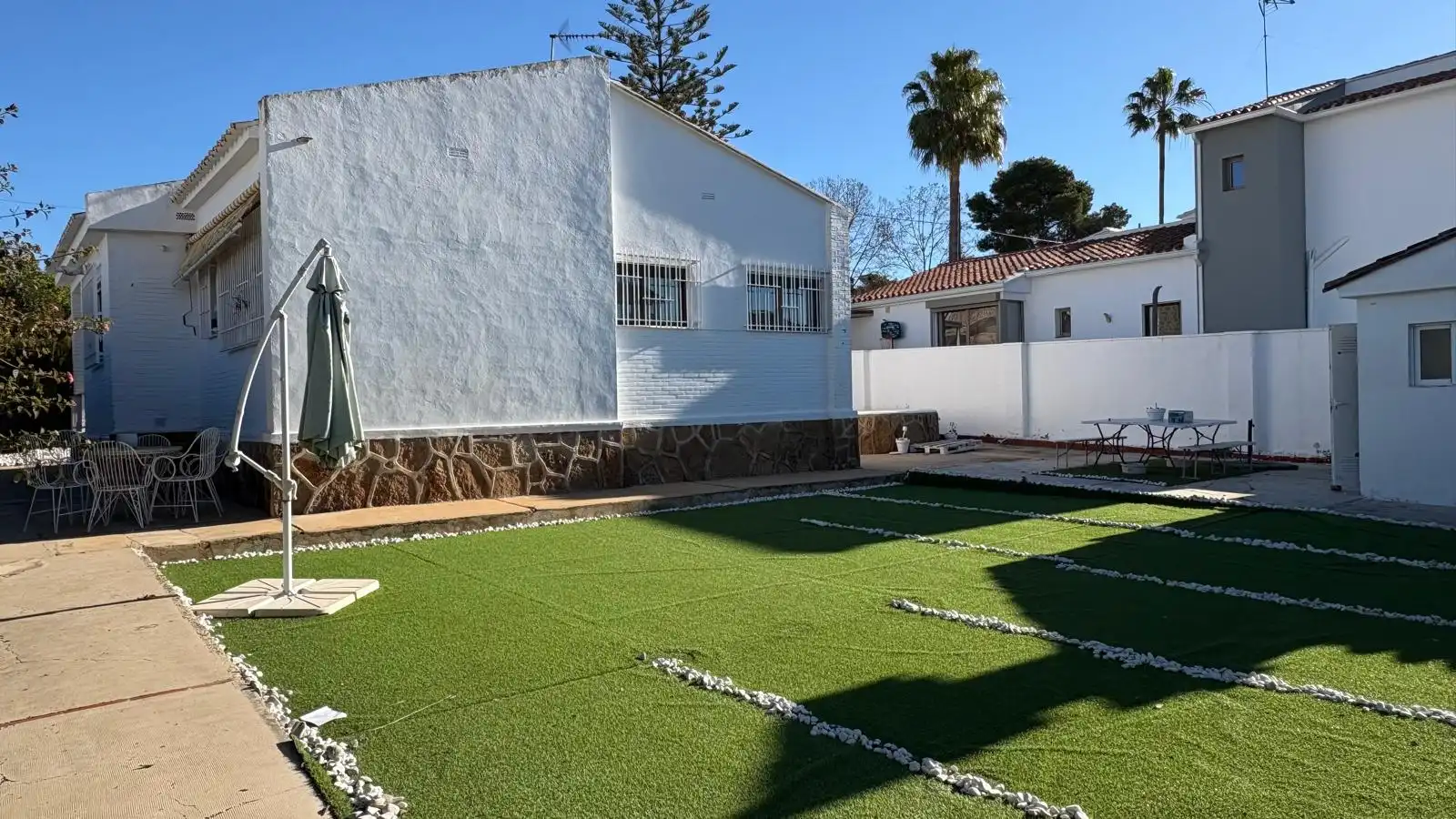 Garden of Houses for sale in L'Eliana  with Air Conditioner, Terrace and Storage room
