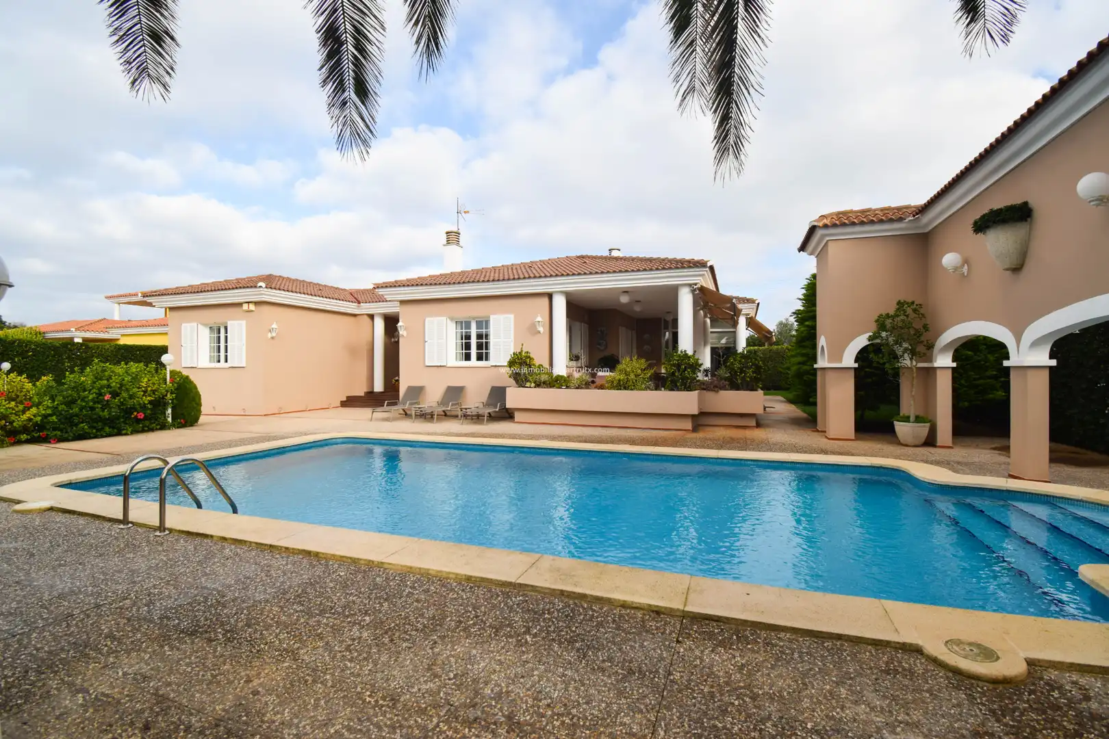 Chalet con piscina en venta en Cala en Blanes