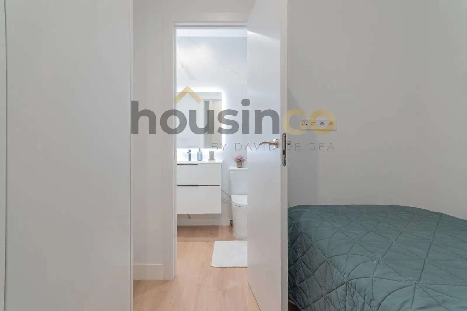 Piso con ascensor en venta en Ayala, imagen 35