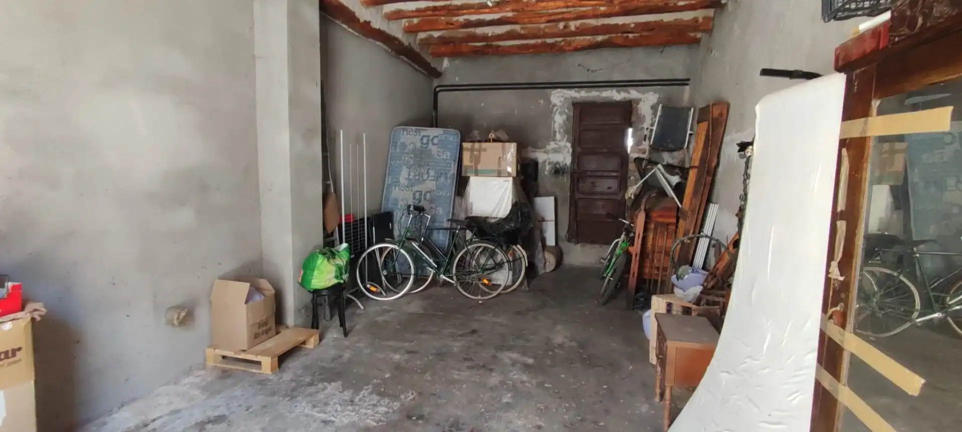 Piso en venta en La Puebla de Castro con Calefacción, Terraza y Trastero