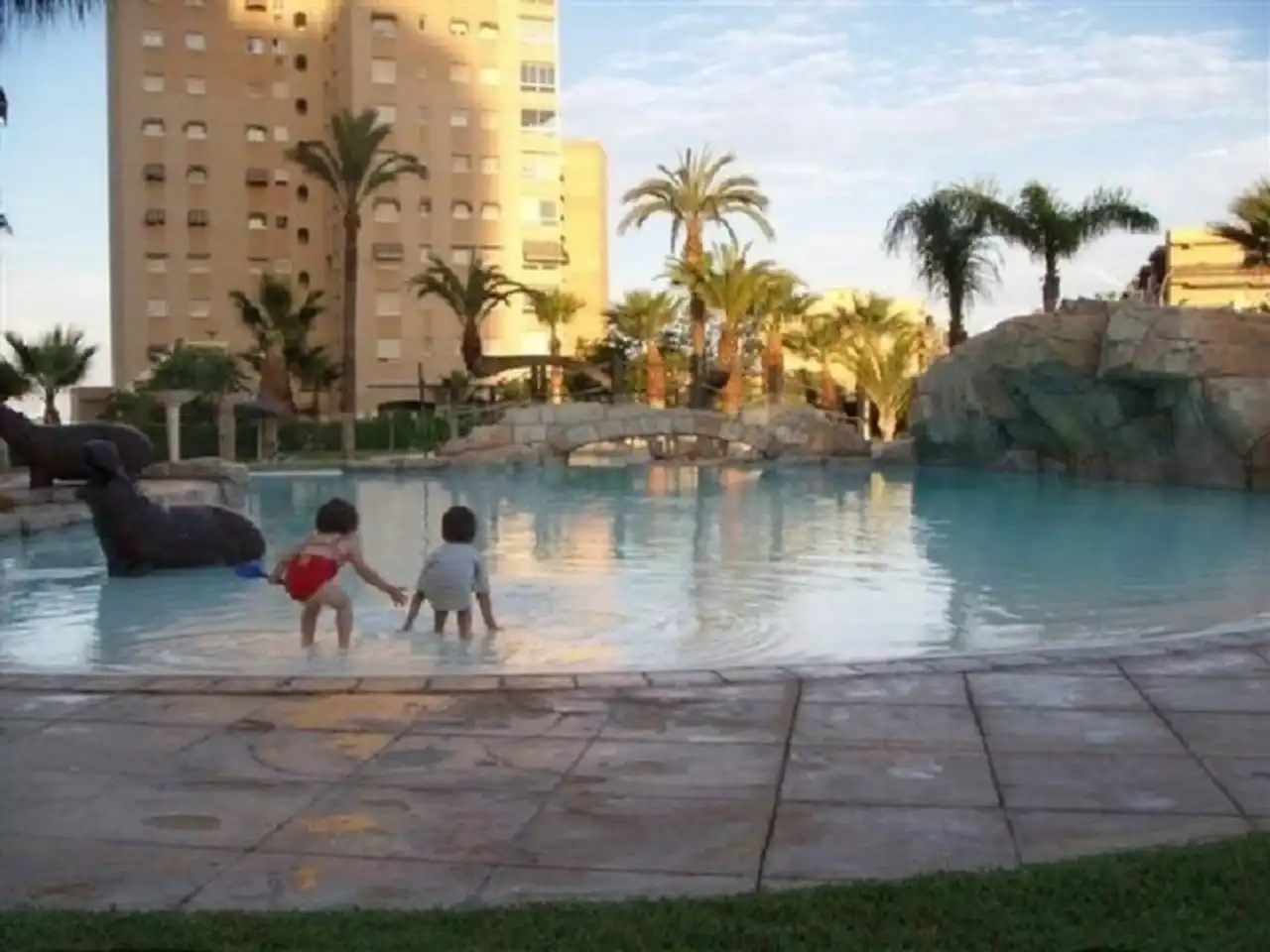 Swimming pool of Flat for rent in El Campello  with Air Conditioner, Heating and Alarm