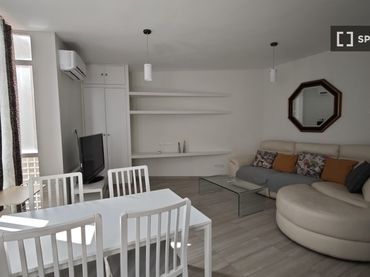 Appartement avec balcon à louer à Tetuán