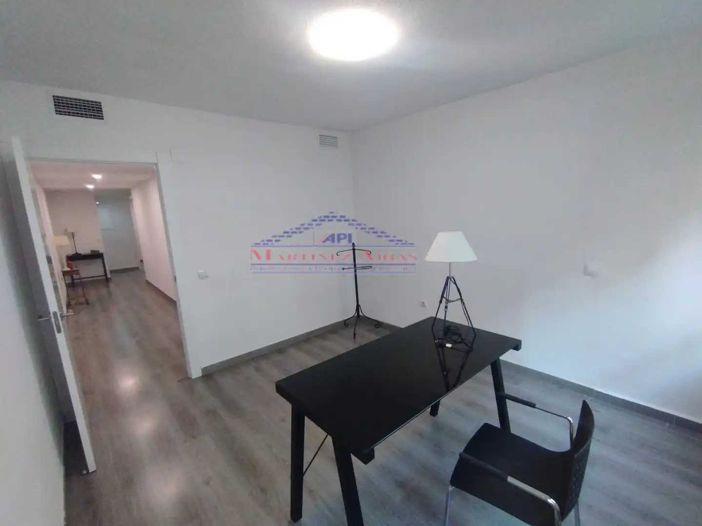 Schlafzimmer von Büro zur Miete in Jaén mit Klimaanlage