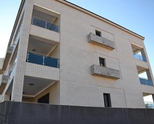 Exterior view of Flat to rent in Chilches / Xilxes  with Terrace and Balcony