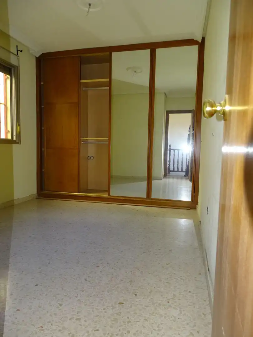Pis en venda en Dos Hermanas amb Aire condicionat, Calefacció i Terrassa