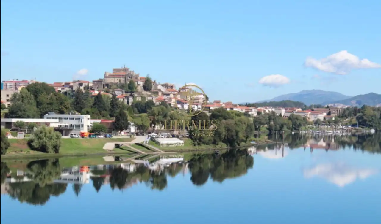Vista exterior de Finca rústica en venda en Tui amb Calefacció, Jardí privat i Terrassa