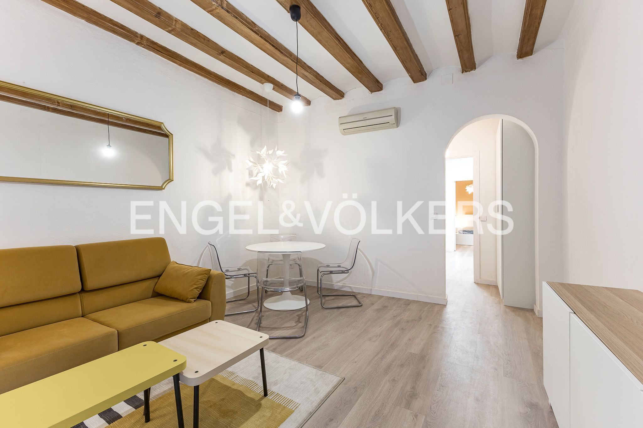Living room of Apartment for sale in  Barcelona Capital  with Heating and Balcony