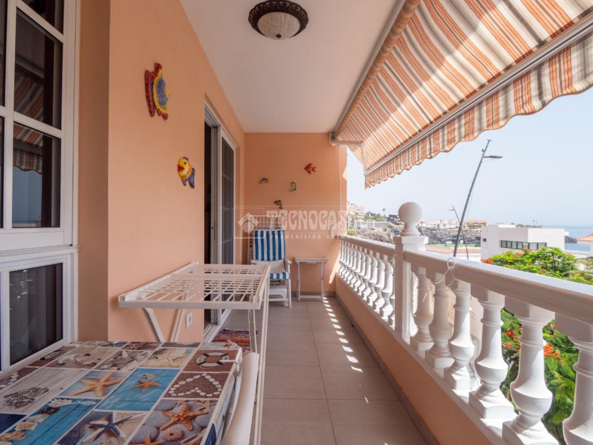 Flat for sale in Puerto de Santiago