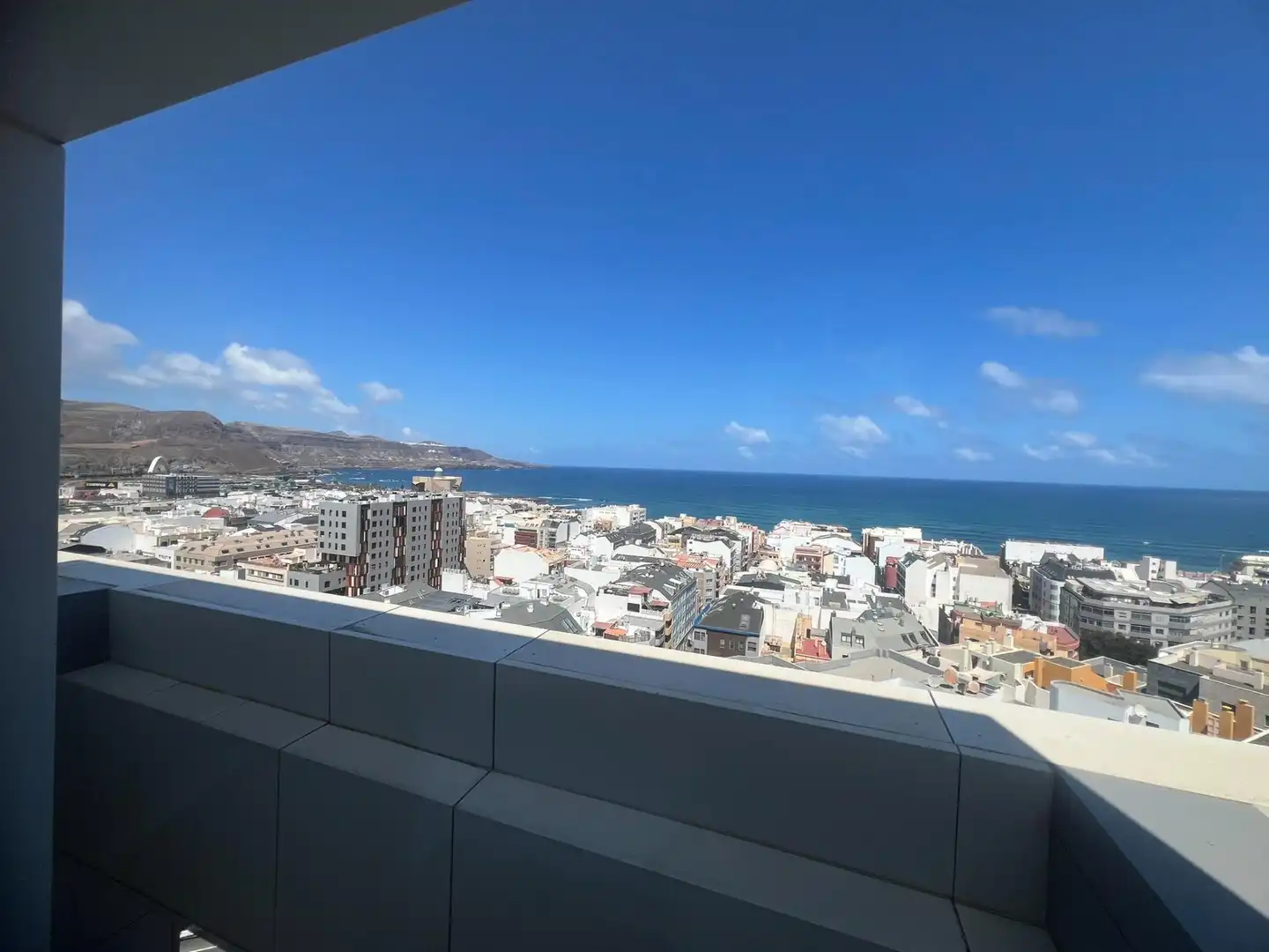 Vista exterior de Dúplex en venda en Las Palmas de Gran Canaria amb Traster i Moblat