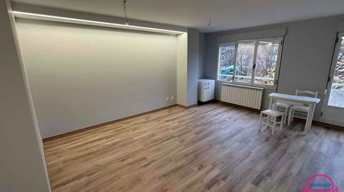 Foto 4 de Apartament de lloguer a José Aguado, San Claudio - La Chantría, León