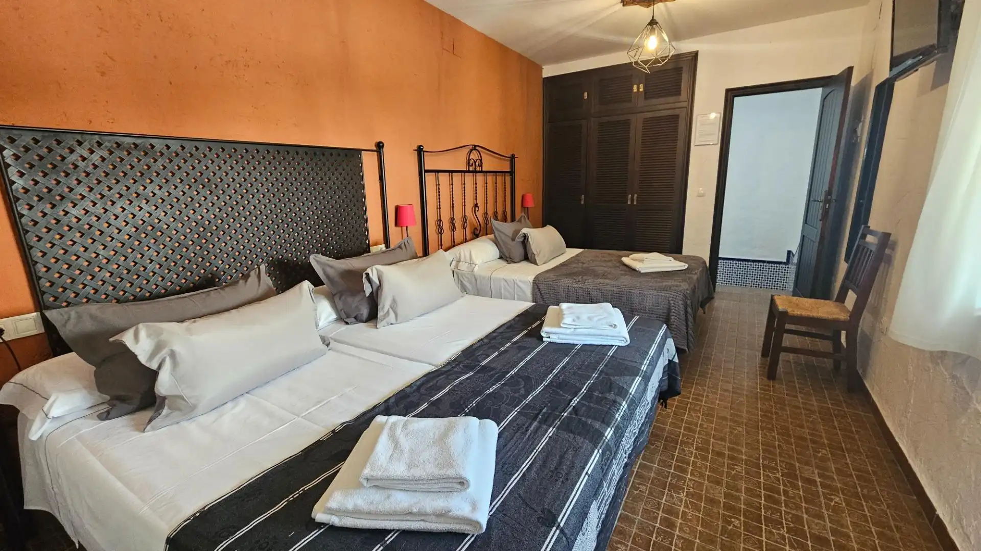 Habitación de Edificio en venta en Almodóvar del Río