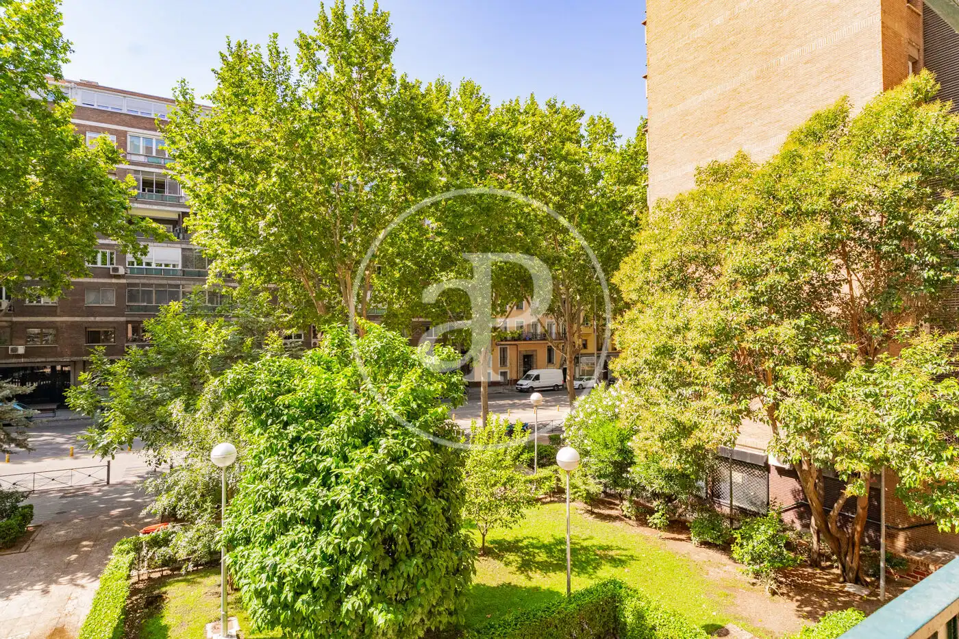 Vista exterior de Piso en venta en Madrid con Aire acondicionado, Calefacción y Jardín privado
