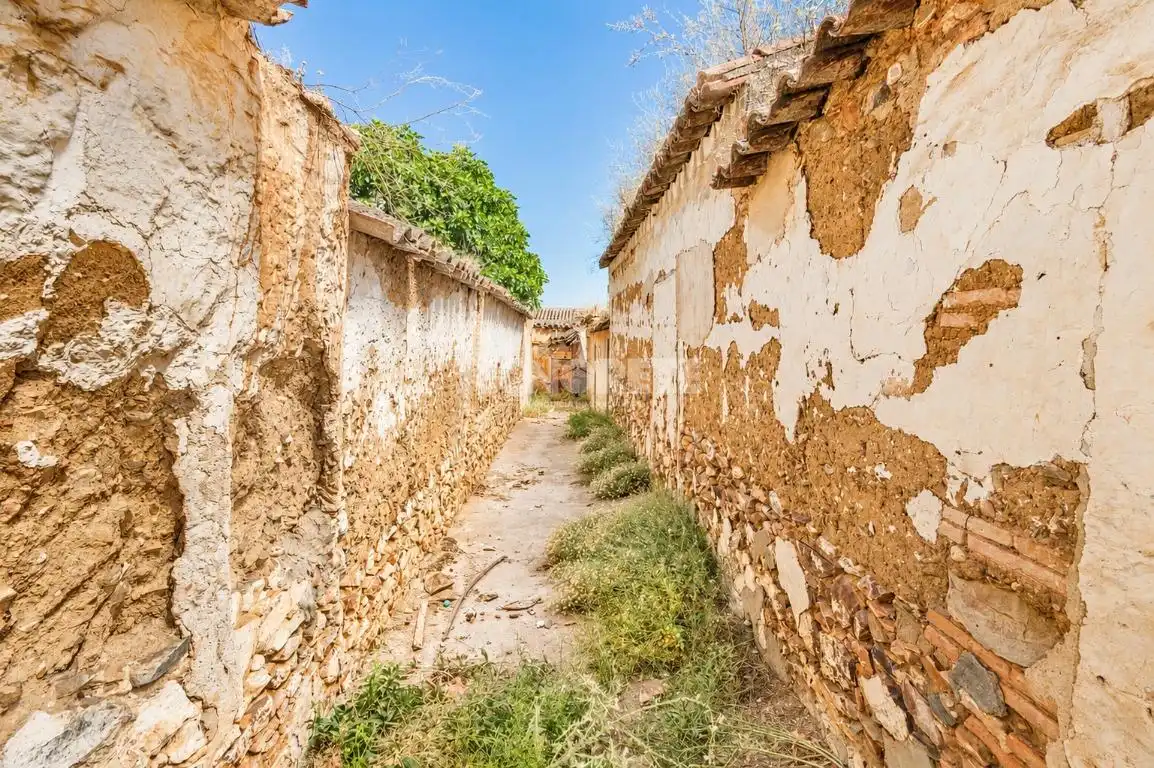 Vista exterior de Casa adosada en venta en Los Yébenes con Jardín privado