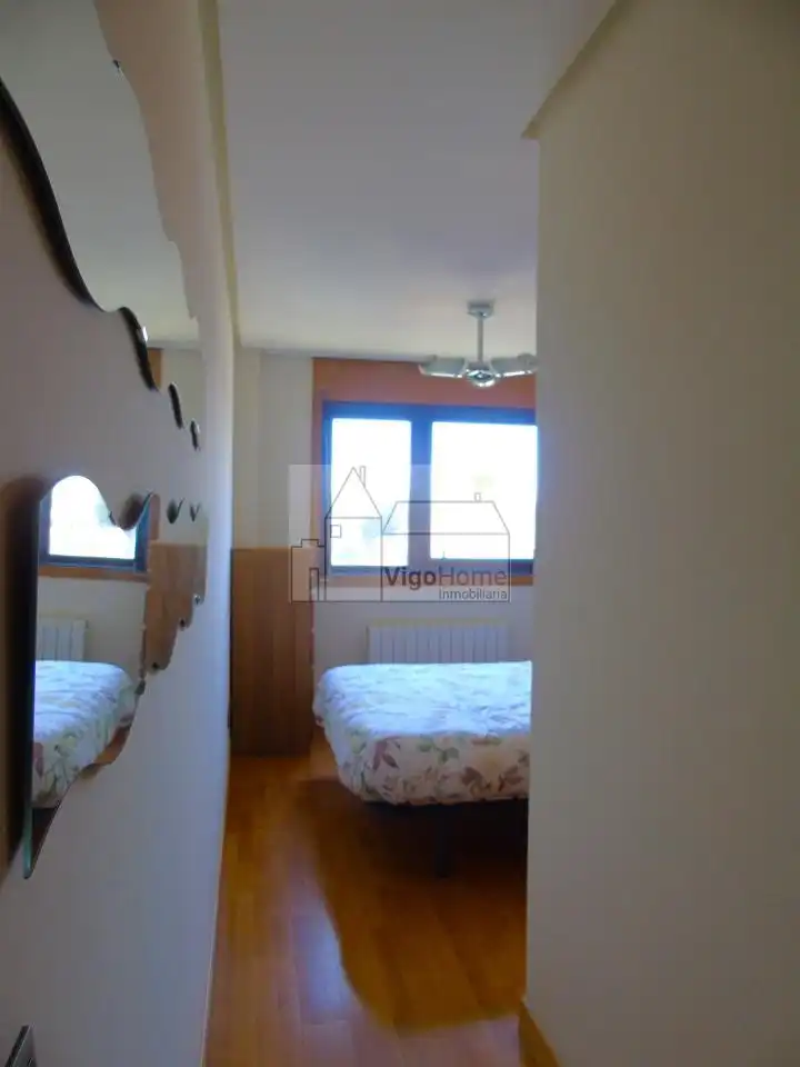 Bedroom of Flat for rent in Vigo   with Heating, Swimming Pool and Furnished