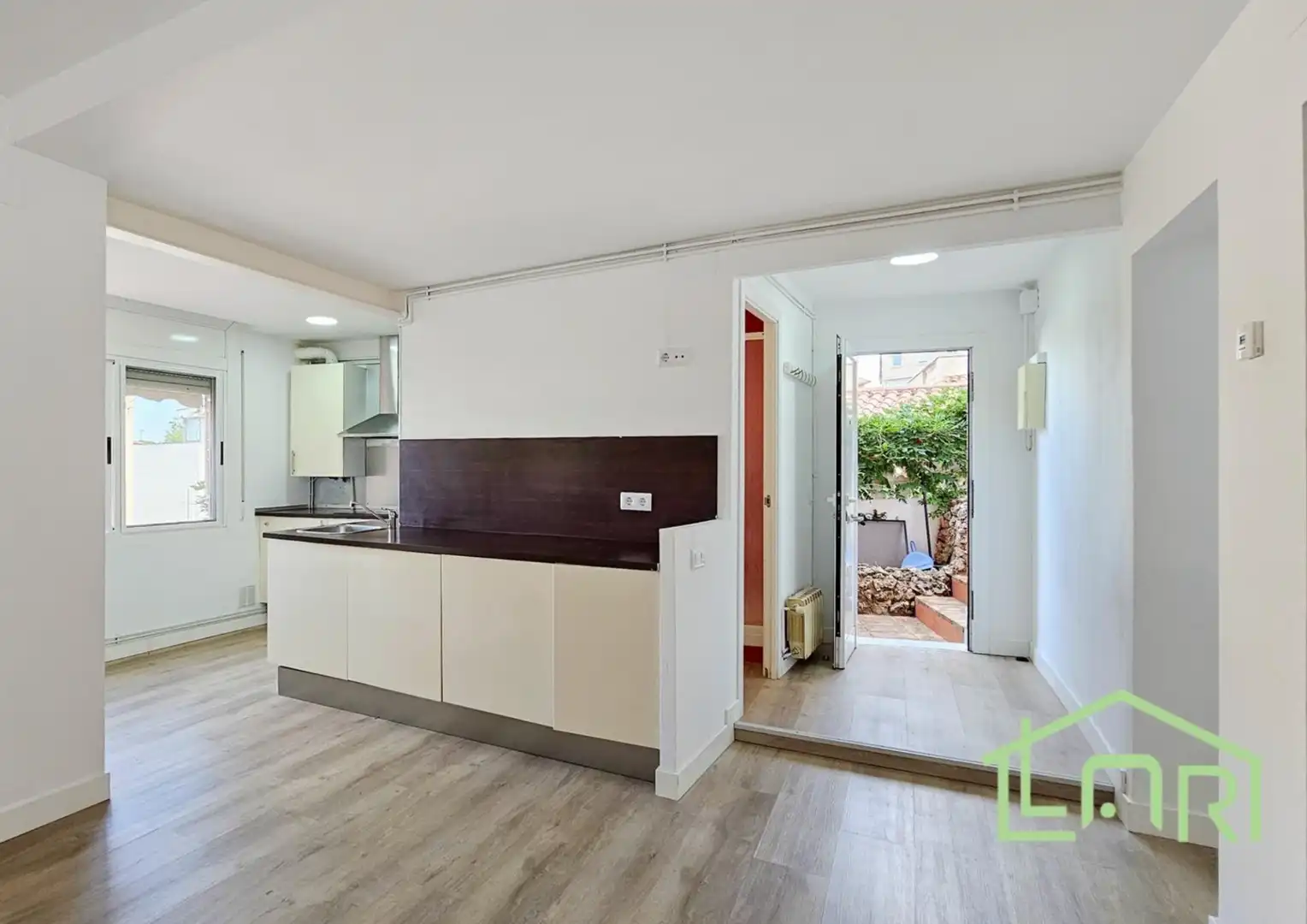 Cuina de Casa o xalet en venda en Sant Just Desvern amb Calefacció, Jardí privat i Parquet