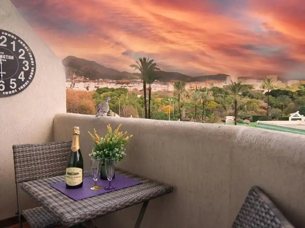 Terrasse von Wohnung zum Verkauf in Benalmádena mit Klimaanlage, Terrasse und Möbliert