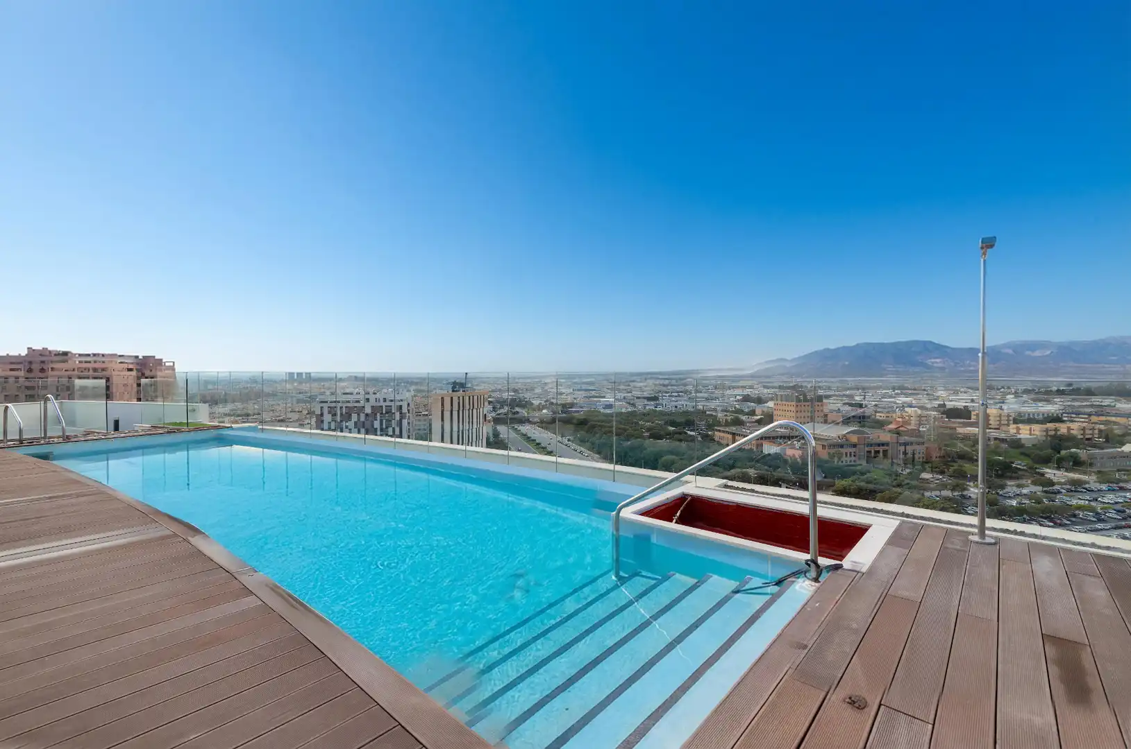 Piscina de Àtic en venda en Málaga amb Aire condicionat, Calefacció i Terrassa