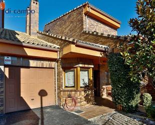 Exterior view of Single-family semi-detached for sale in Valladolid Capital  with Terrace