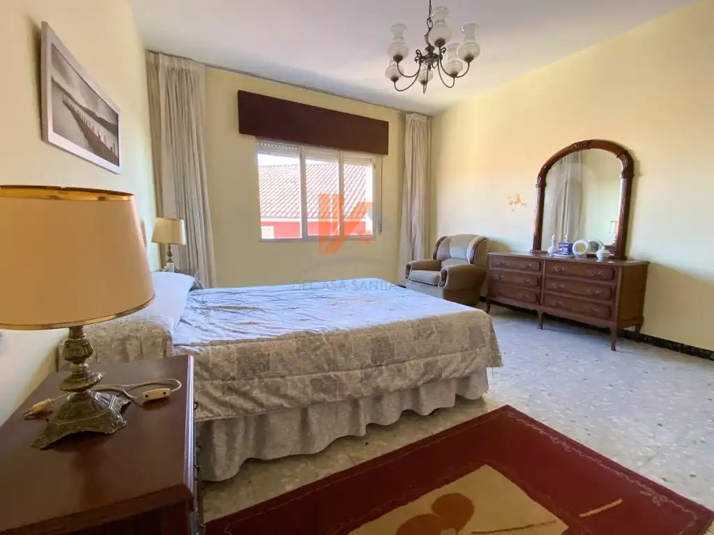 Habitación de Casa adosada en venta en Ribeira con Jardín privado, Horno y Microondas
