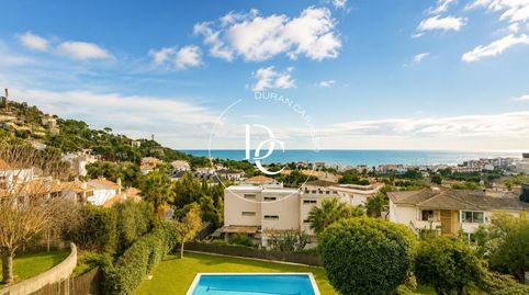 Casa de 196 m2 con piscina y vistas en venta en Levantina, Sitges