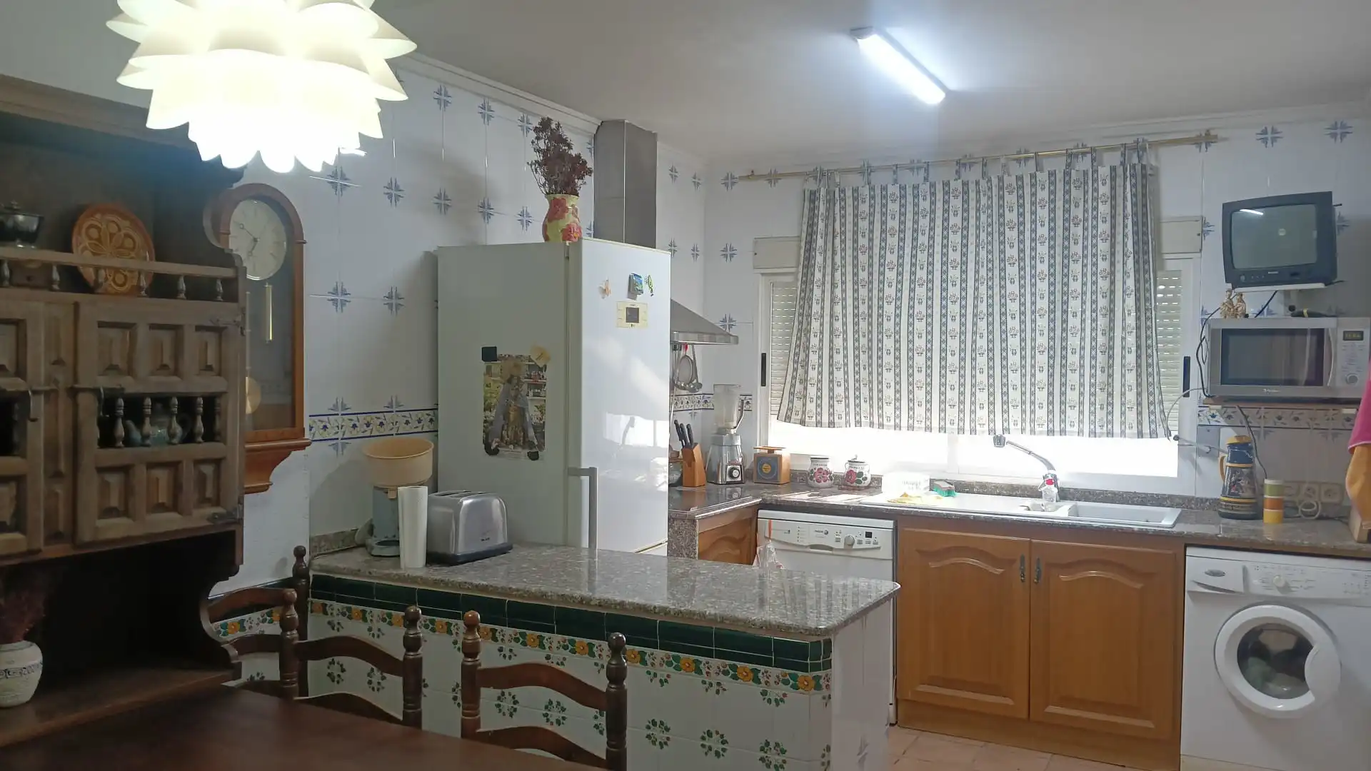 Cuina de Casa o xalet en venda en Riba-roja de Túria amb Terrassa i Piscina