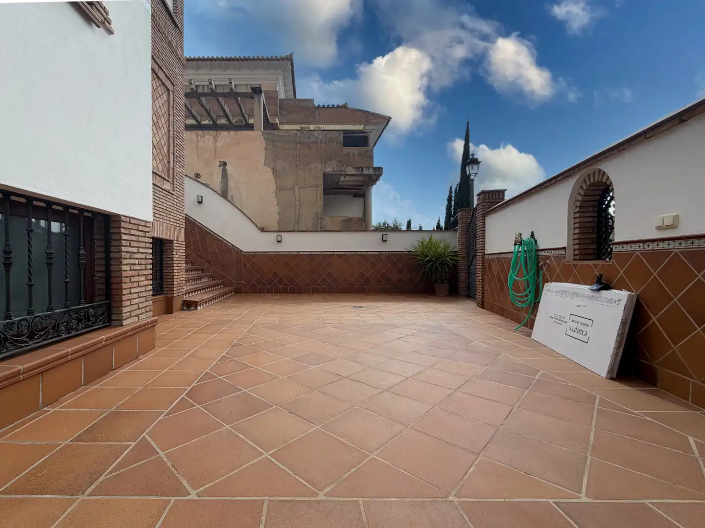 Terraza de Casa o chalet en venta en Gójar con Aire acondicionado, Calefacción y Jardín privado