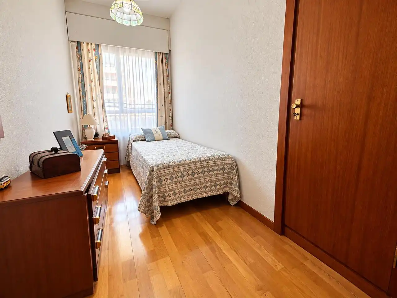 Habitación de Piso en venta en Madrid con Calefacción, Parquet y Terraza