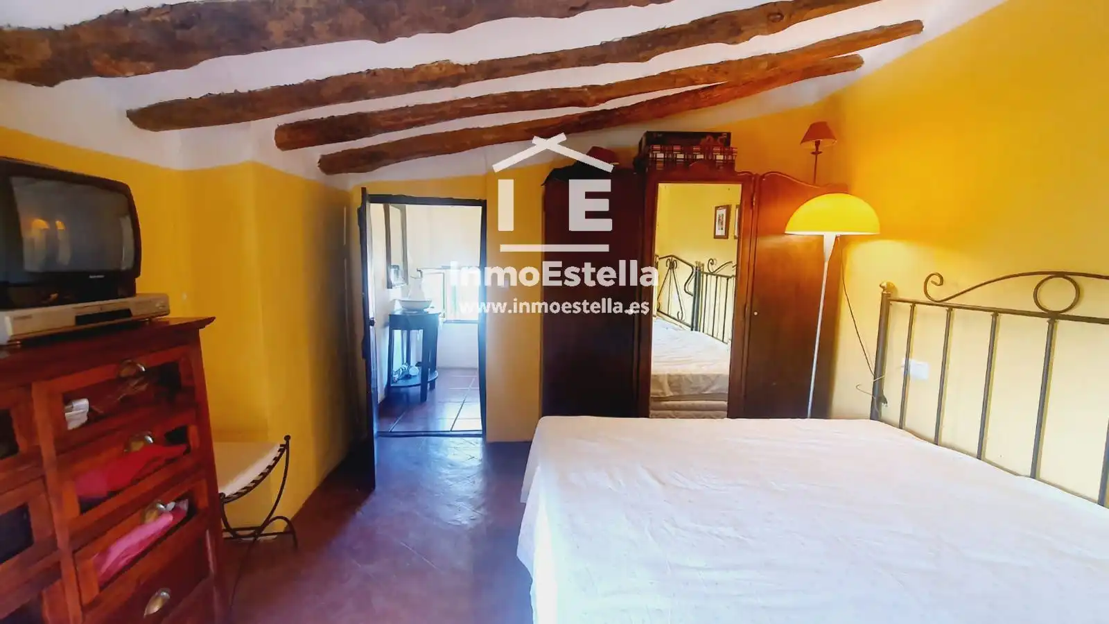 Habitación de Casa adosada en venta en Allo con Calefacción, Jardín privado y Terraza