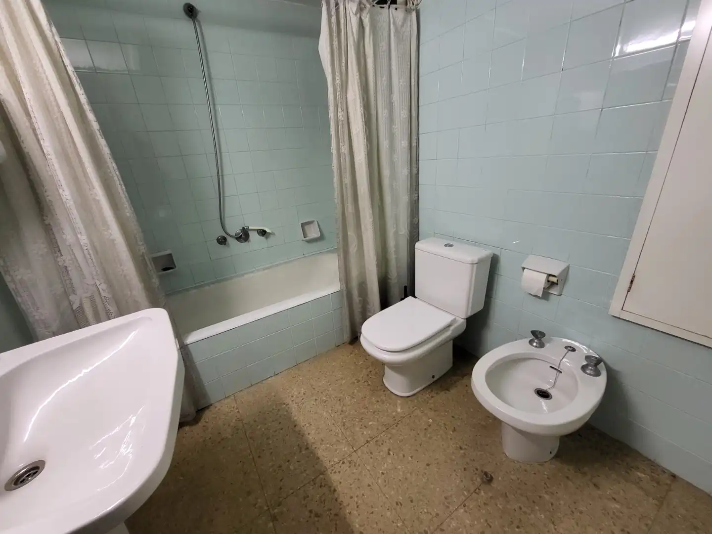 Baño de Piso en venta en Sabadell con Calefacción, Parquet y Terraza