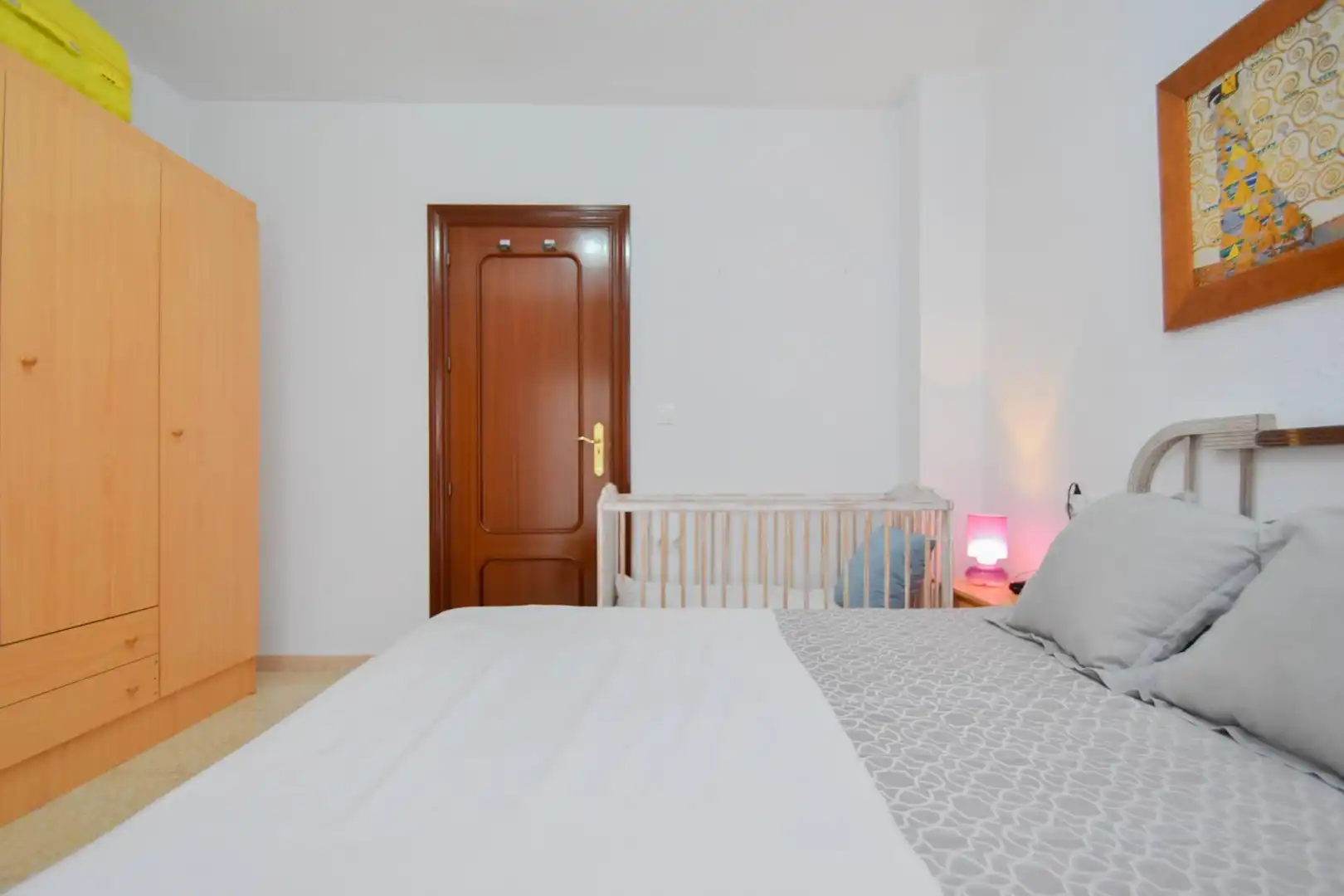 Bedroom of Flat for sale in Granada  with Balcony