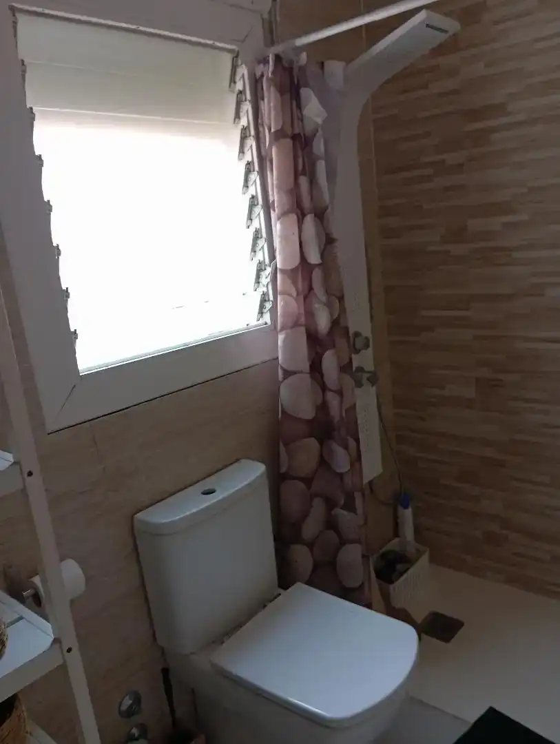 Bany de Casa adosada en venda en Besalú amb Traster