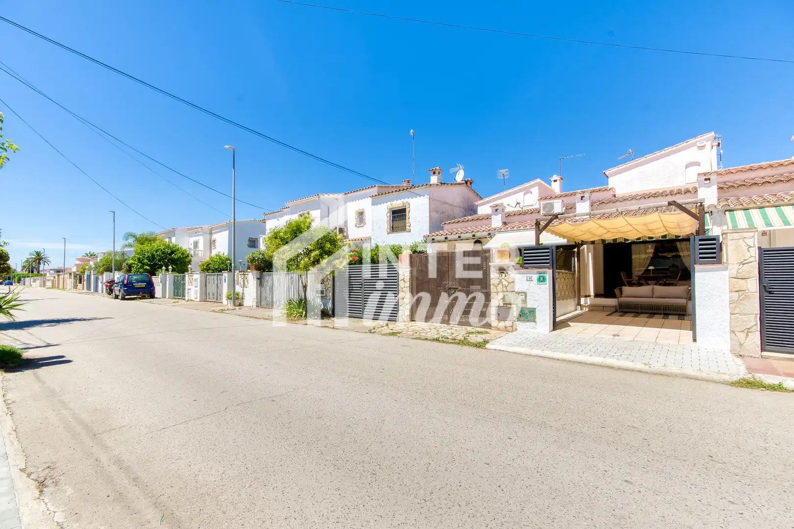 Exterior view of Houses for sale in Garrigàs, Girona