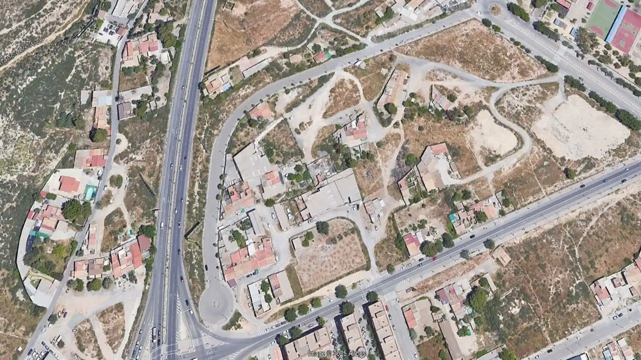 Wohnbaugrundstück zum Verkauf in Avenida de Elche, imagen 6