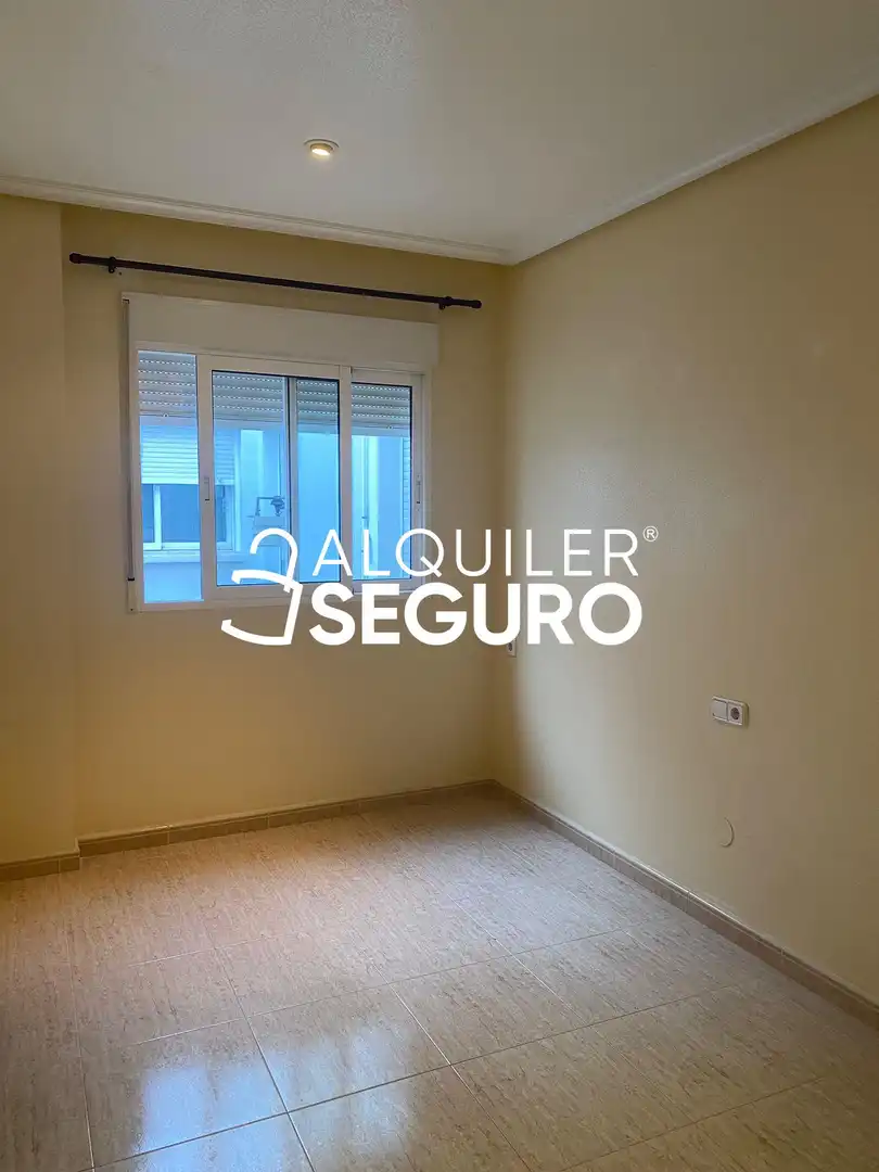 Habitación de Piso de alquiler en Murcia con Aire acondicionado y Amueblado