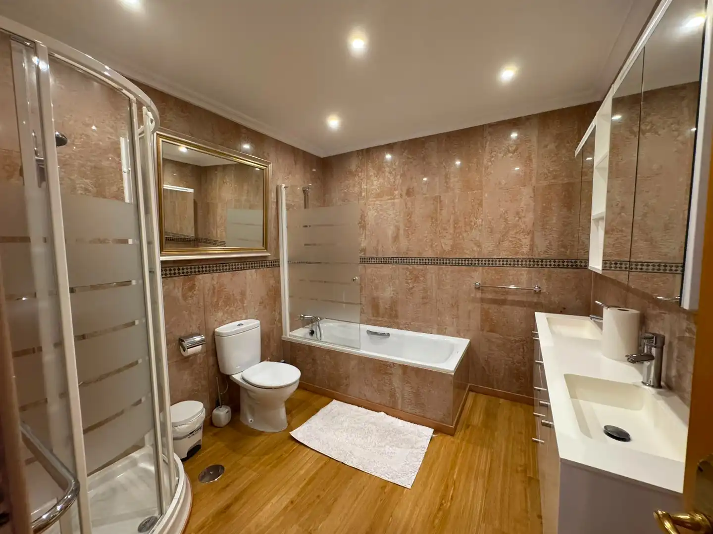 Baño de Casa o chalet en venta en El Campello con Aire acondicionado, Calefacción y Jardín privado