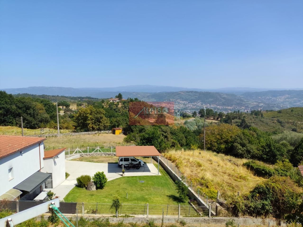 Casa adosada en venta en Ourense Capital  con Parquet y Amueblado