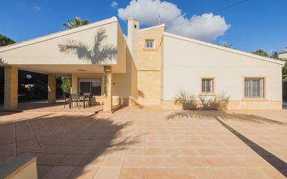 Vista exterior de Casa o xalet en venda en Elche / Elx amb Aire condicionat, Calefacció i Jardí privat