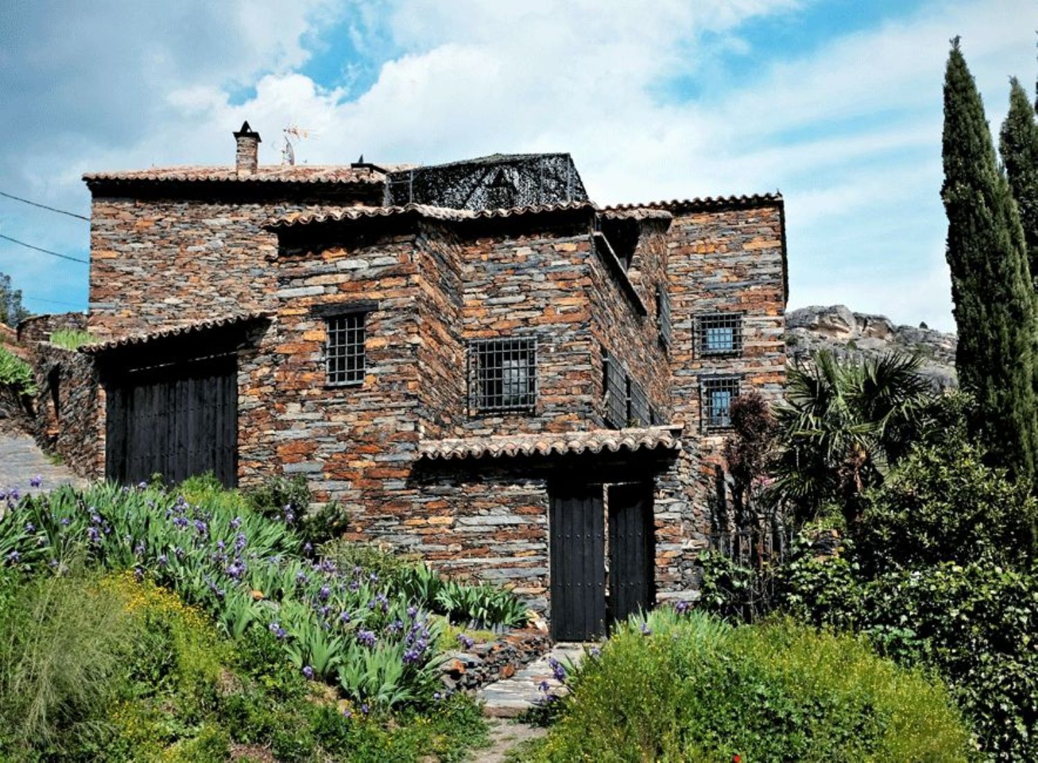 Exterior view of Country house for sale in Patones  with Terrace and Storage room