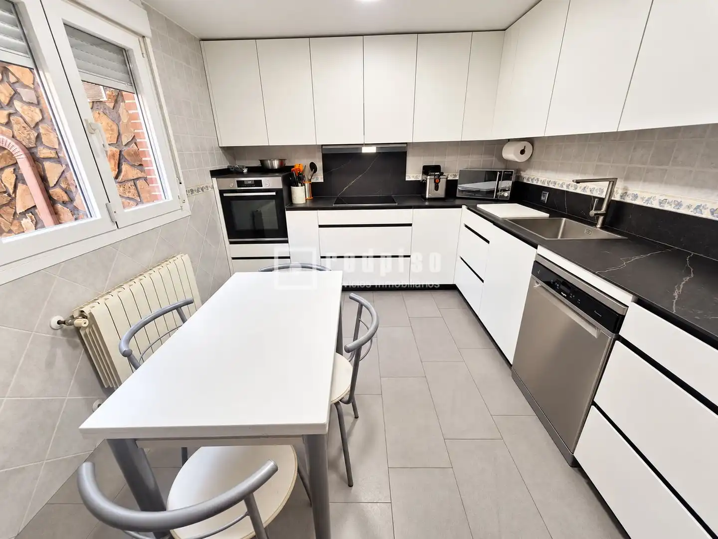 Detached house with garden for sale in Casco Histórico, imagen 4
