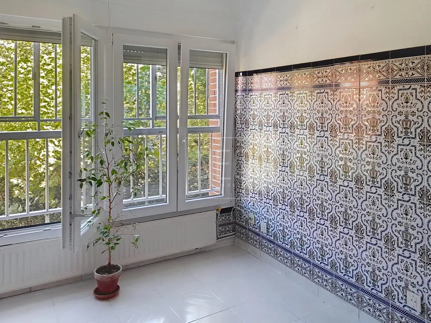 Planta baixa en venda en San Sebastián de los Reyes amb Calefacció, Parquet i Terrassa