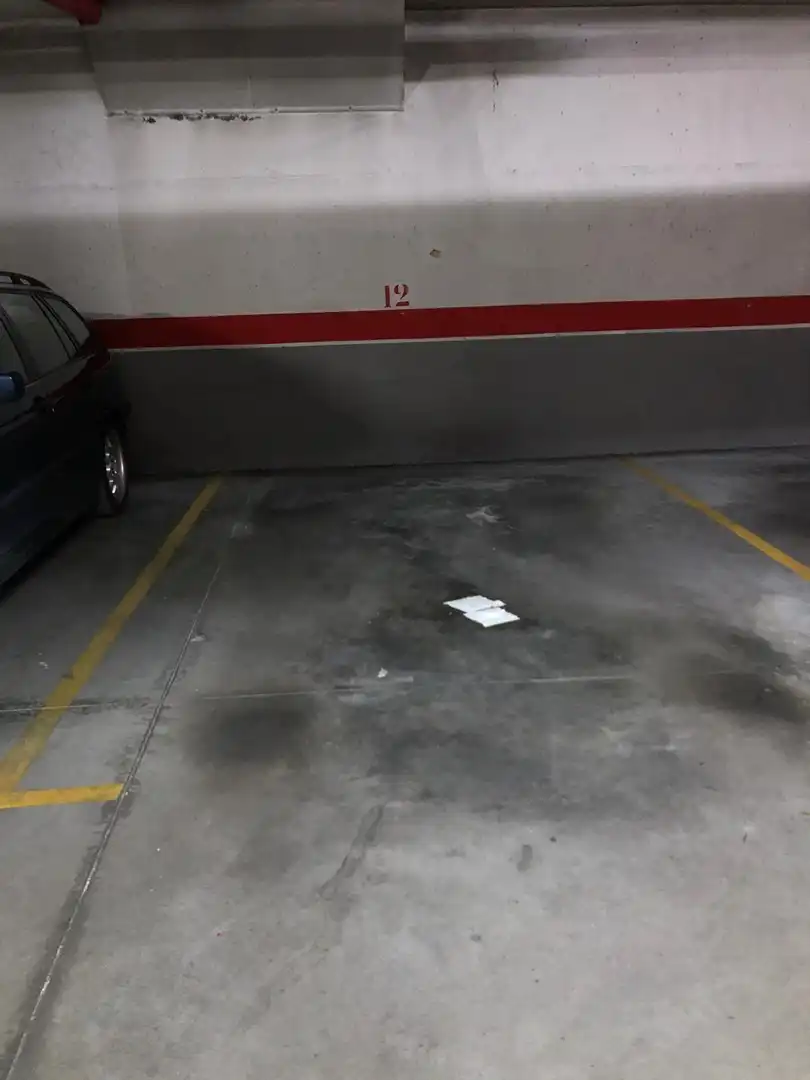 Parking de Piso en venta en Ponferrada con Calefacción y Trastero