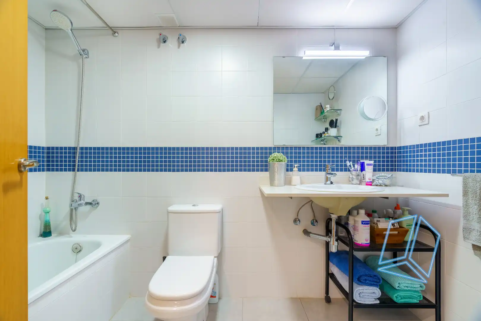 Bathroom of Flat for sale in Creixell  with Air Conditioner, Heating and Parquet flooring