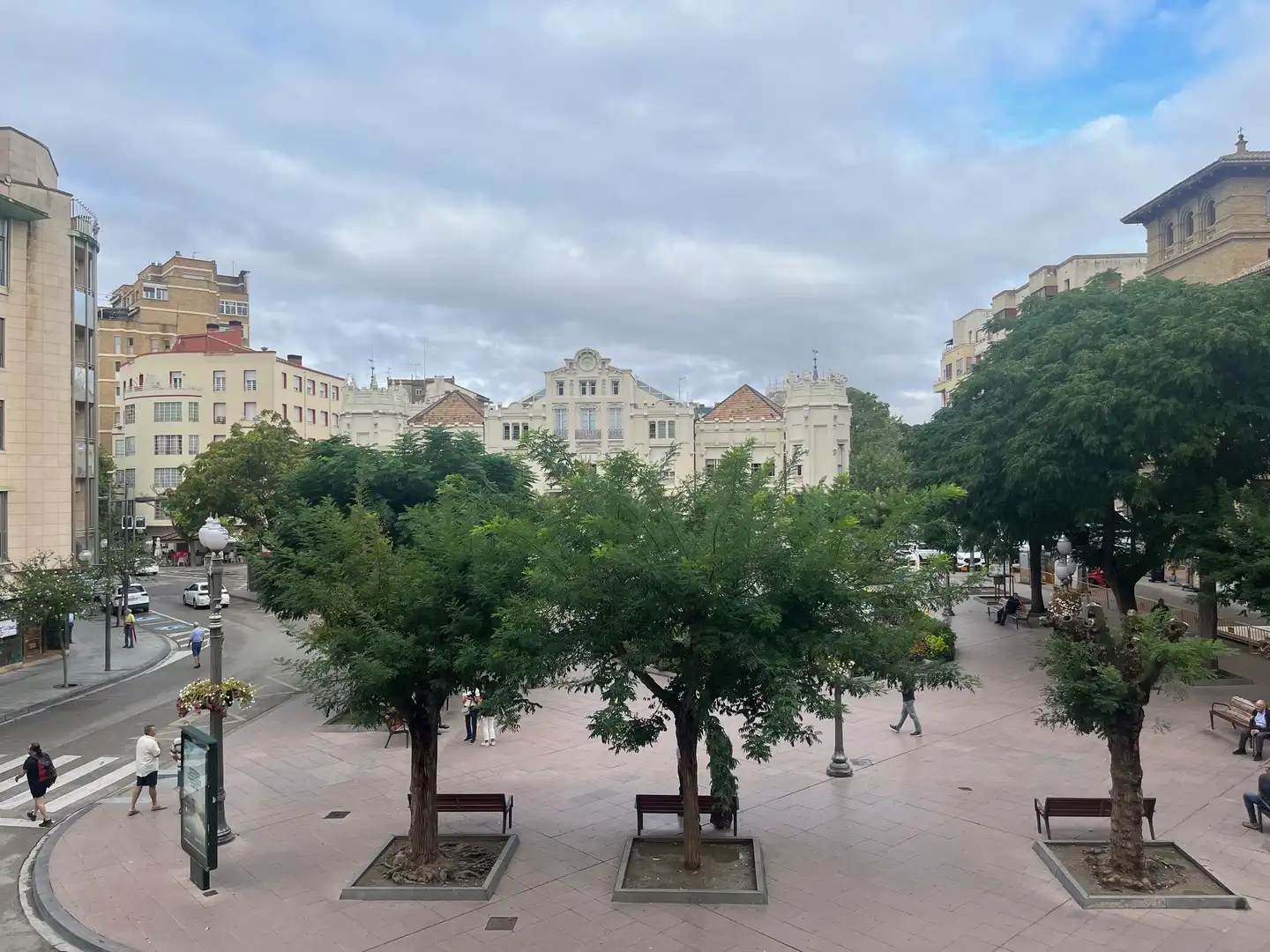 Büro mit Terrasse zur Miete in Plaza Navarra 2
